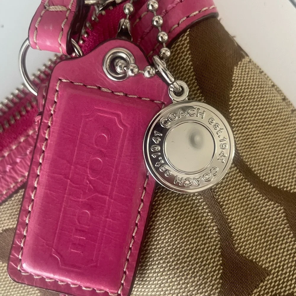 Coach bag. Authentic. - Picture 7 of 9